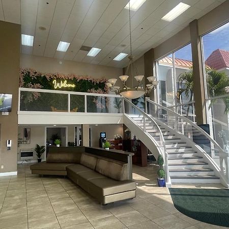 Quality Inn & Suites Conference Center New Port Richey Exteriör bild
